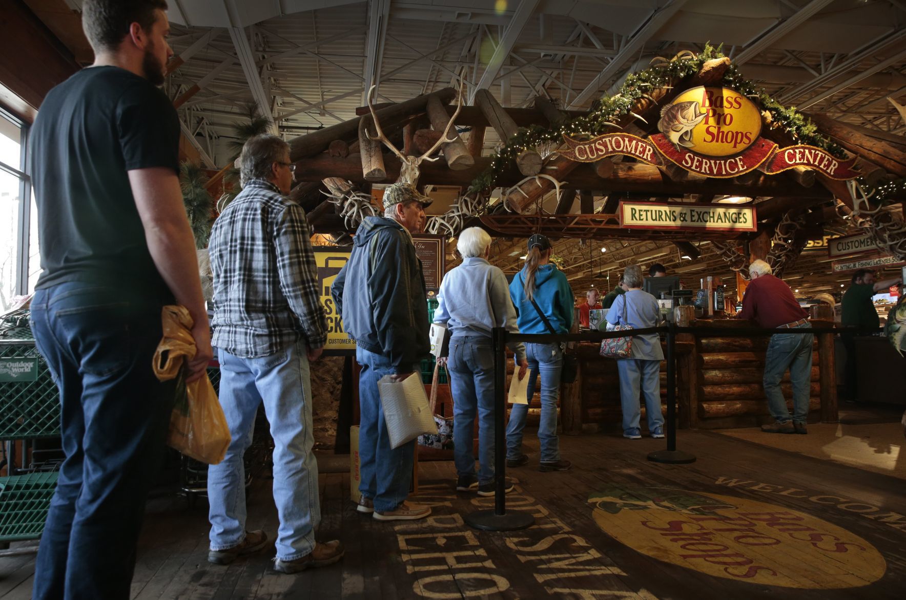 Shoppers return gifts, spend gift cards at Bass Pro Shops